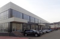 Сейчас на сайте EuroGroup опубликованы еще два объявления о продаже зданий в 9-м микрорайоне и на Набережночелнинском проспекте. Общая площадь объектов — 17 000 кв. м.